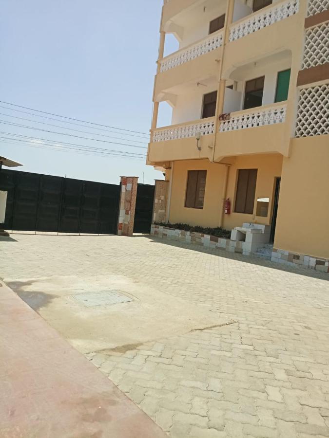Golden Guest House- Miritini Mombasa Dış mekan fotoğraf