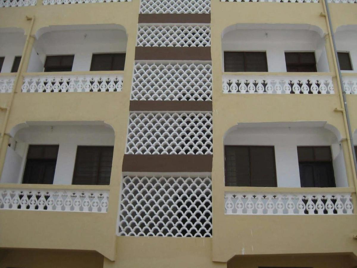 Golden Guest House- Miritini Mombasa Dış mekan fotoğraf