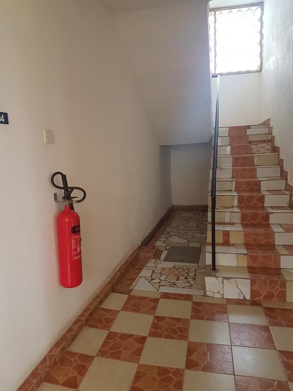 Golden Guest House- Miritini Mombasa Dış mekan fotoğraf