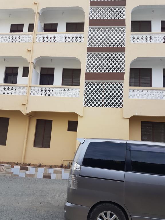 Golden Guest House- Miritini Mombasa Dış mekan fotoğraf